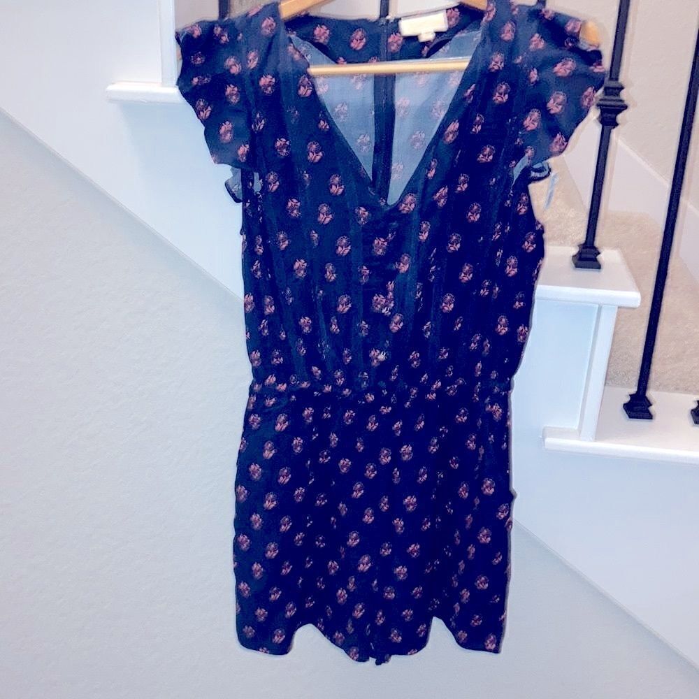 Vintage Mod cloth romper, w/pockets. Navy w/ pink flowers. Mock button front